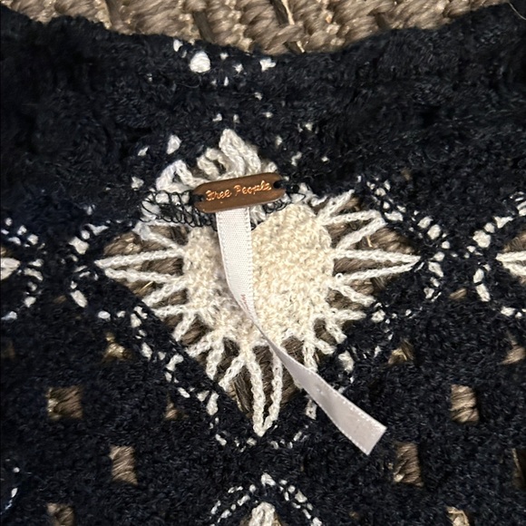 Free People Black and Cream Diamond Sweater - Picture 2 of 4